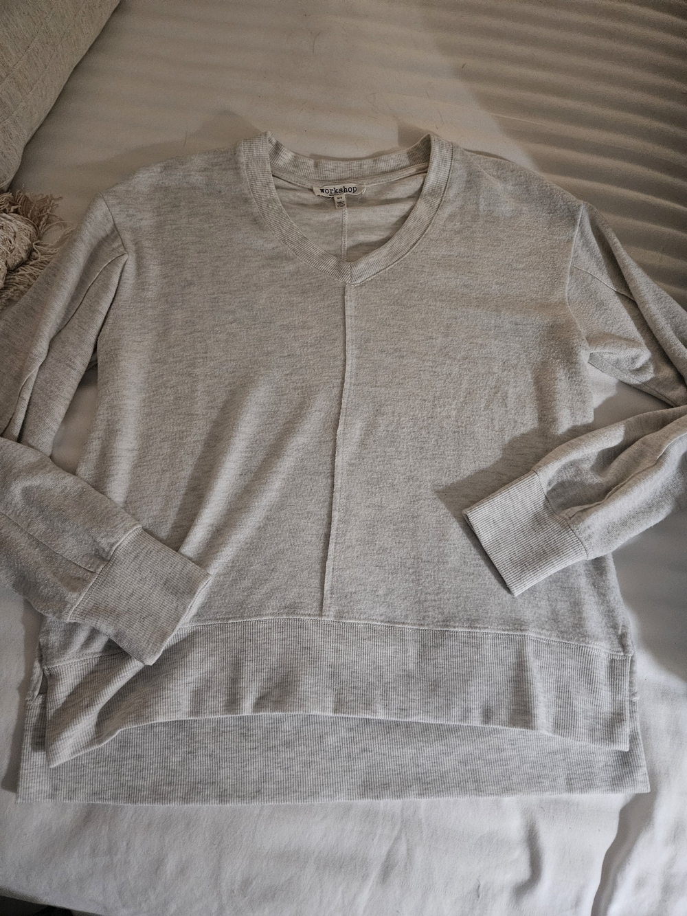 Knit Pullover Sweatshirt in Light Heather Gray